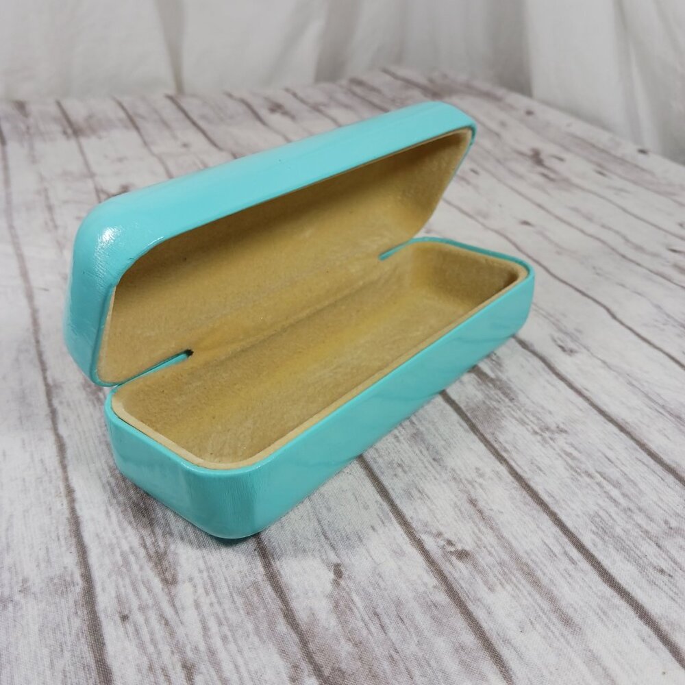 Tiffany & Co. Hard Shell Eyeglass Case Tiffany Blue Ext. Tan Suede Interior 6x2" - Picture 13 of 15